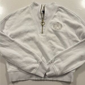Tommy Hilfiger Half-Zipped Sweatshirt with beautiful Gold zipper hardware XXS